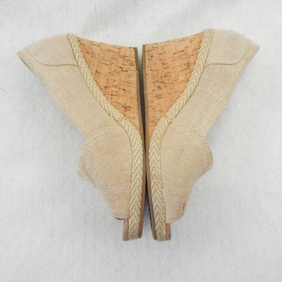 TOMS Womens Beige Peep Toe Wedges SIze 9.5 - Picture 6 of 9